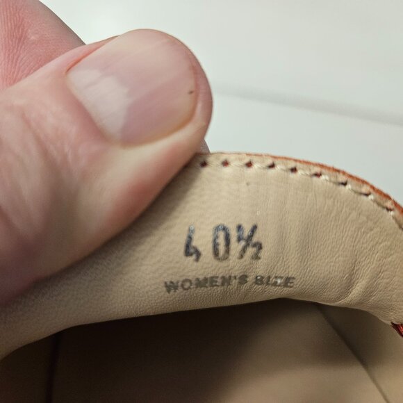 Tod's Red Suede Moccasins - Size 40.5/10.5 US - Picture 7 of 9